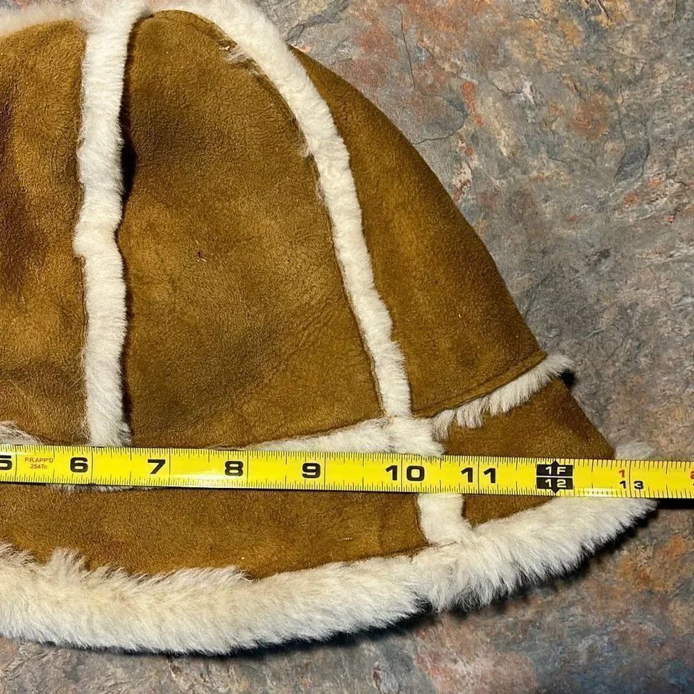 UGG Shearling Bucket Hat One Size - Picture 7 of 9